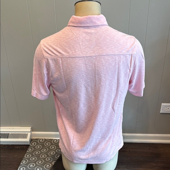 Age of Wisdom Men’s Medium Pink Polo Shirt with Classic Collar and Short Sleeves - Picture 3 of 4
